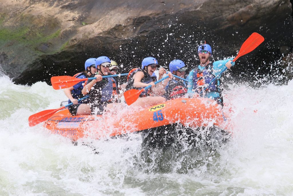 RAFTING TOUR CLASS III & IV